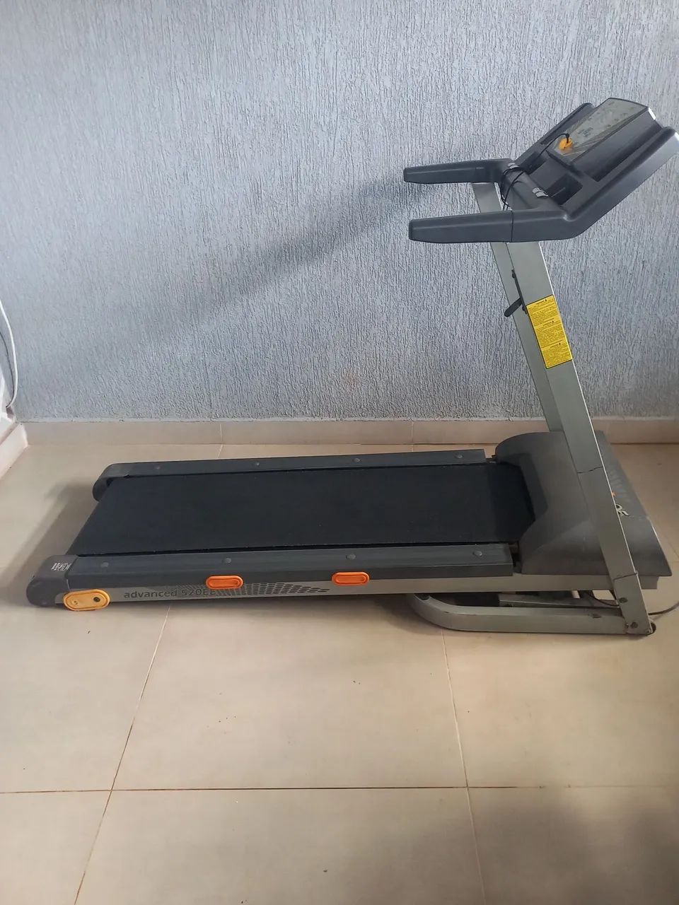 Esteira Athletic Advanced 520EE