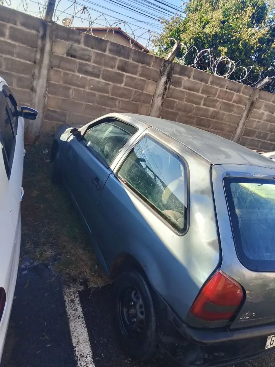 Volkswagen Gol Geração III Plus 1.0 MI 16V Gasolina Mec. 2P 2001