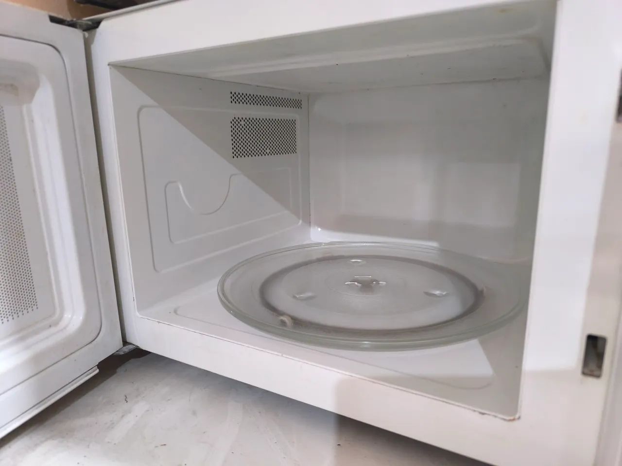 Microondas 31 Litros Electrolux  - Foto 4