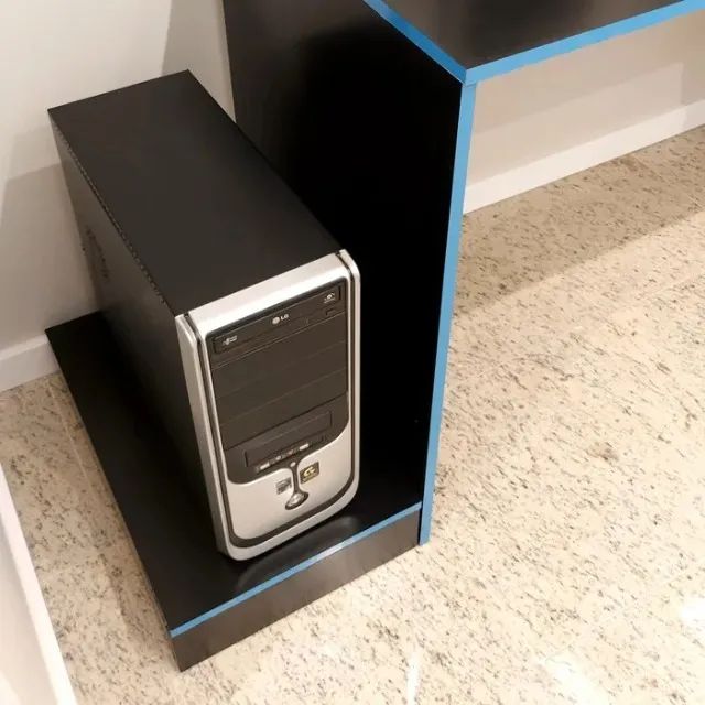 OFERTA Mesa gamer preto azul nova - Foto 4