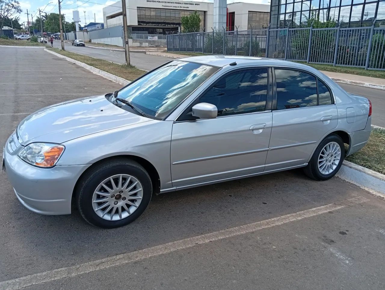 Honda Civic Sedan EX 1.7 16V 130cv Aut. 4P 2002