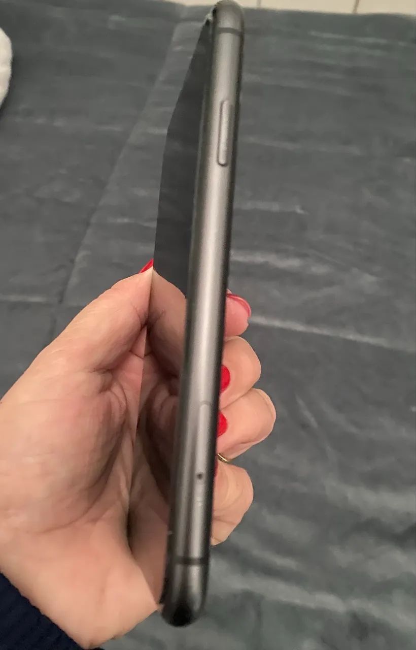 iPhone 11 64 gigas - Foto 3