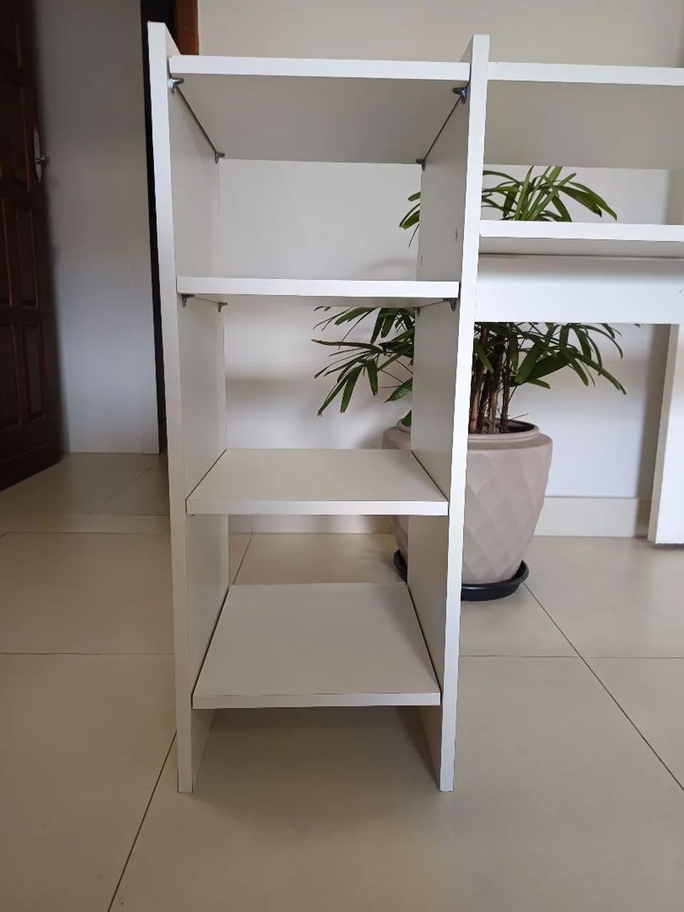 Mesa com prateleiras - Foto 3