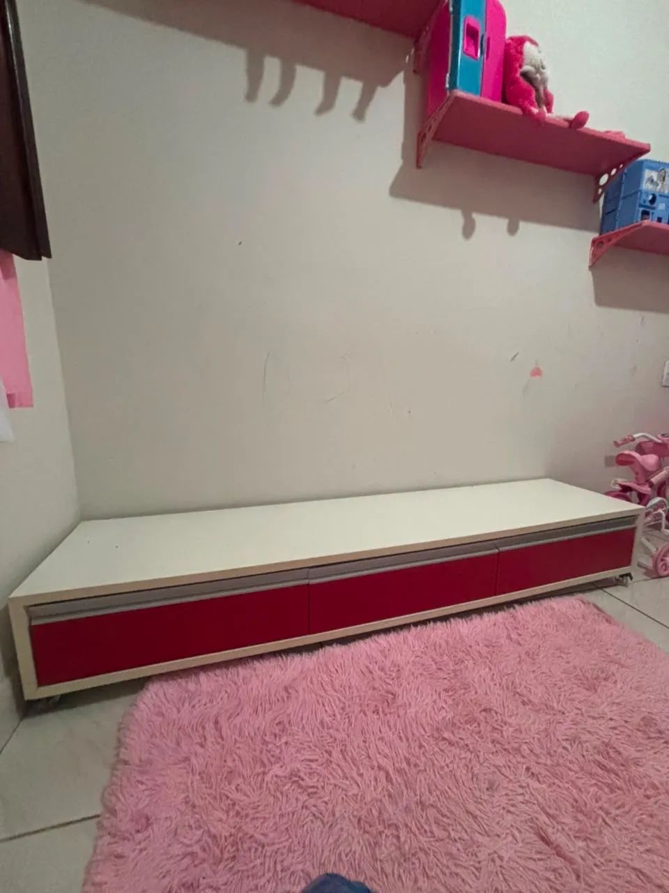 Vende- se gaveteiro