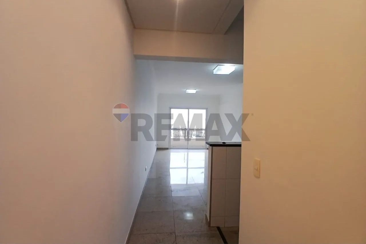 Exclusividade e Lazer Completo no Centro: Apartamento com 3 Dorms (1 Suíte) e 3 Vagas no E
