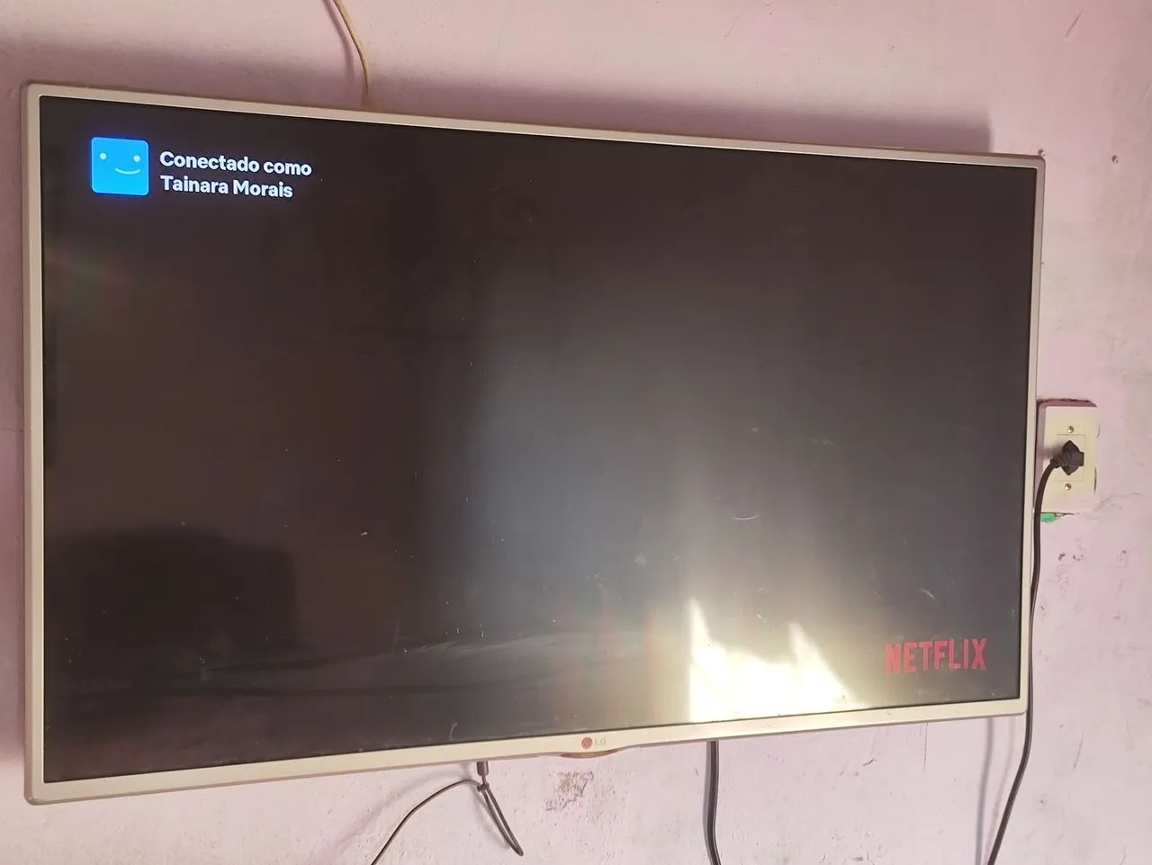 Tv 42 polegadas LG com aparelho Chromecast  - Foto 2