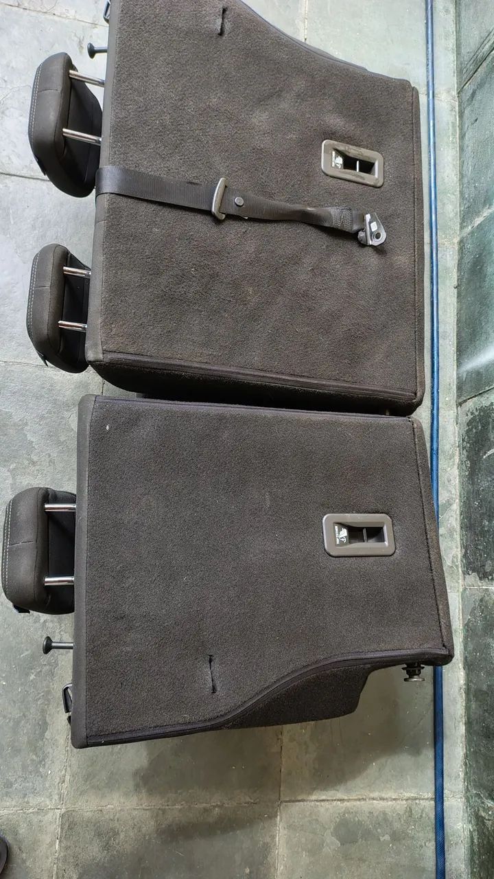 Bancos traseiro da Tracker  - Foto 3