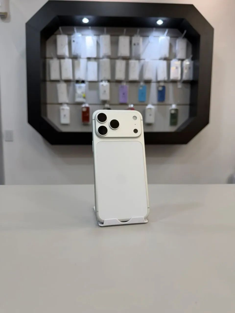 IPHONE 17 PRO MAX 1TB - SILVER - GARANTIA APPLE ATÉ 2027