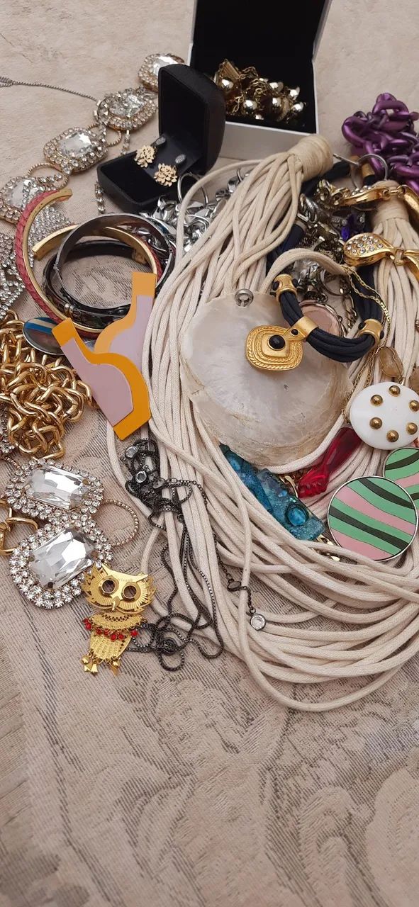 Lote de Bijus e semi joias vintages LEIA O ANUNCIO! - Foto 3