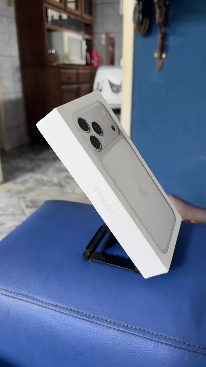 iPhone 17 Pro Max - 256GB - Prata - Foto 4
