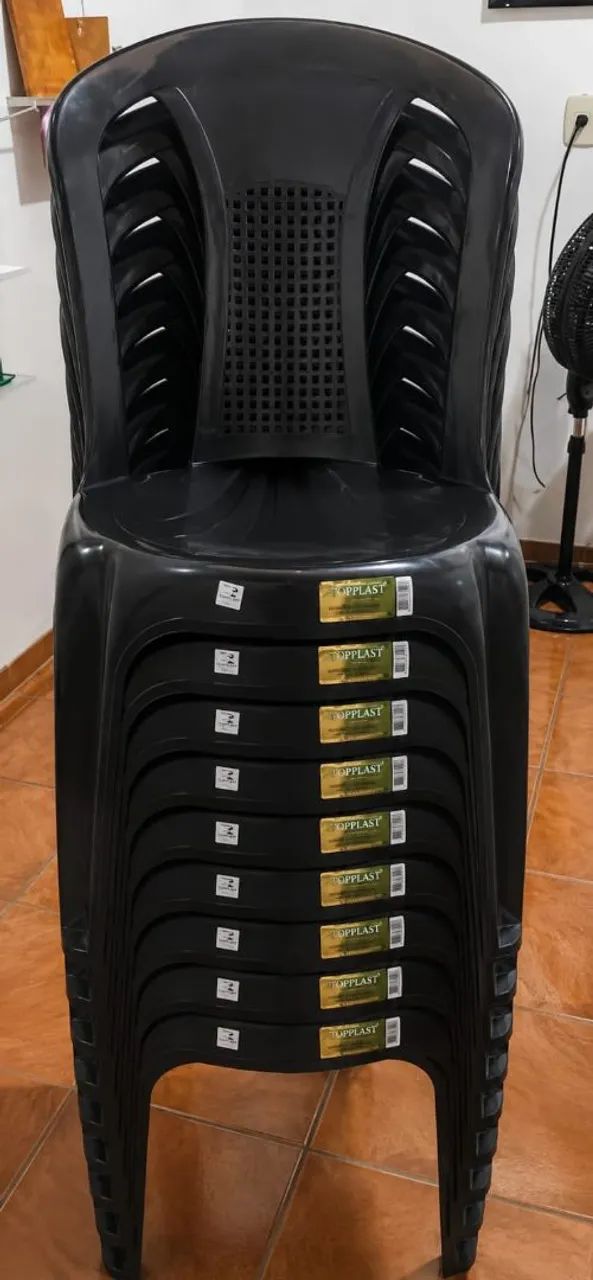 Cadeira Latina Empilháveis  - Foto 2