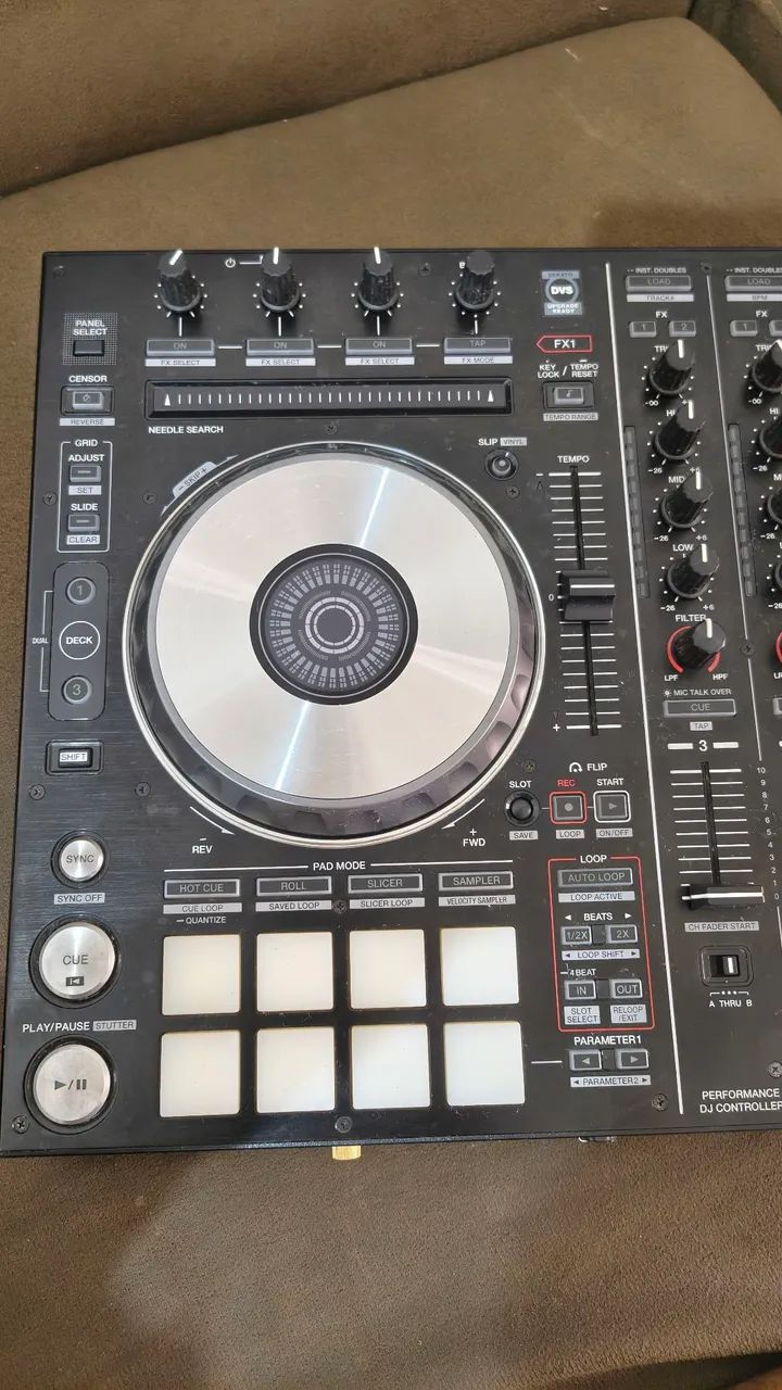 Controladora Pioneer DDJ-SX2