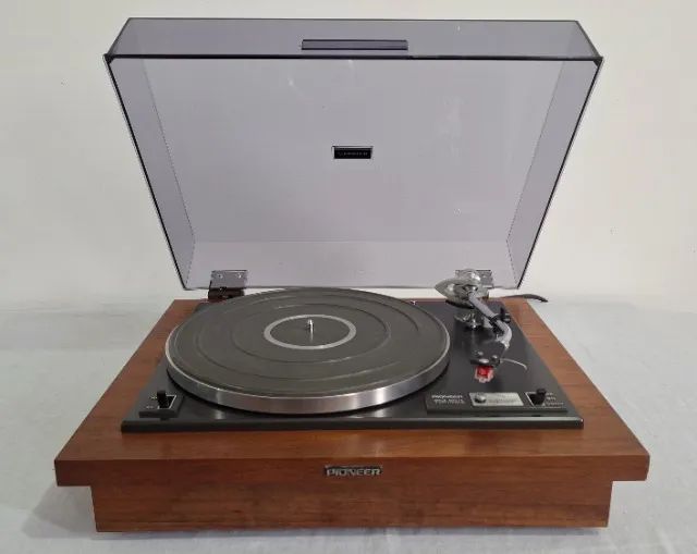 ★ PIONEER STEREO RECORD PLAYER PL-25E Toca Disco Pioneer PL-25E Belt-Drive 127V (Sansui, Kenwood