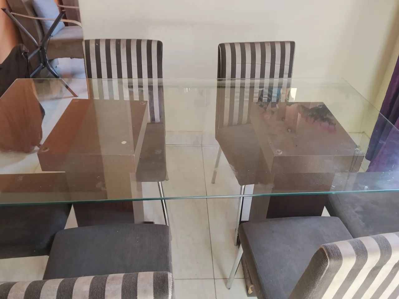 Mesa 6 cadeiras tampo de vidro - Foto 5