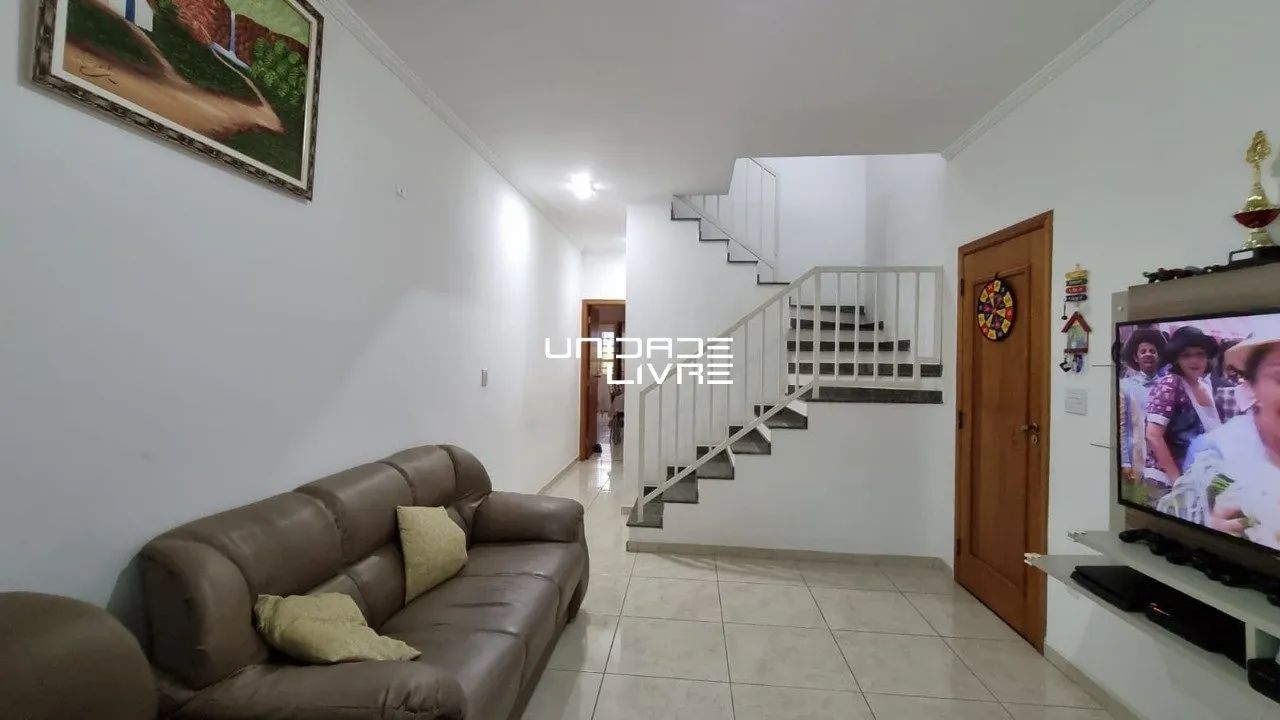 Casa na Vila Suíssa de 03 Dorms sendo 01 suíte