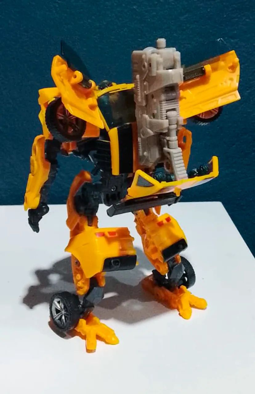 Transformers Bumblebee DOTM Deluxe Class - Foto 2