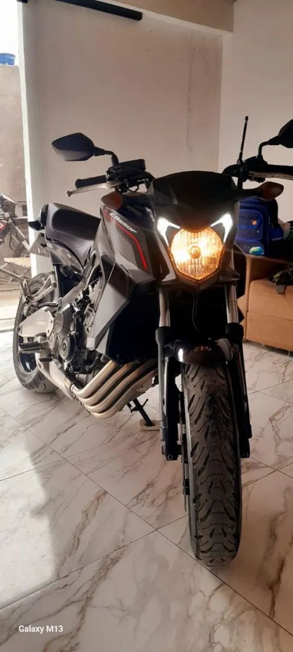 CB650f bem conservada