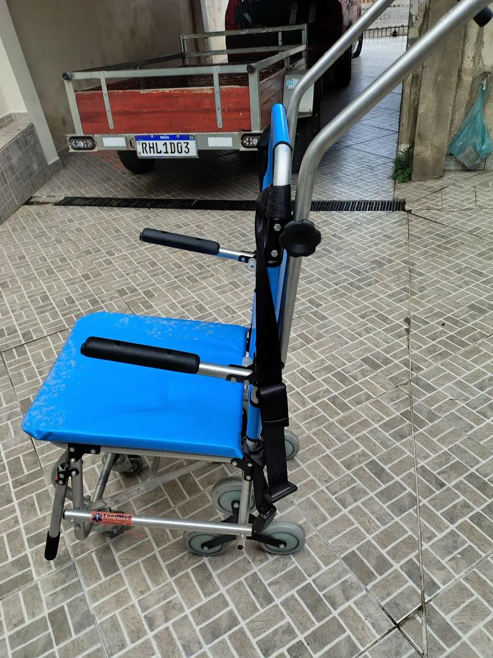 Cadeira de rodas sobe escadas  - Foto 4