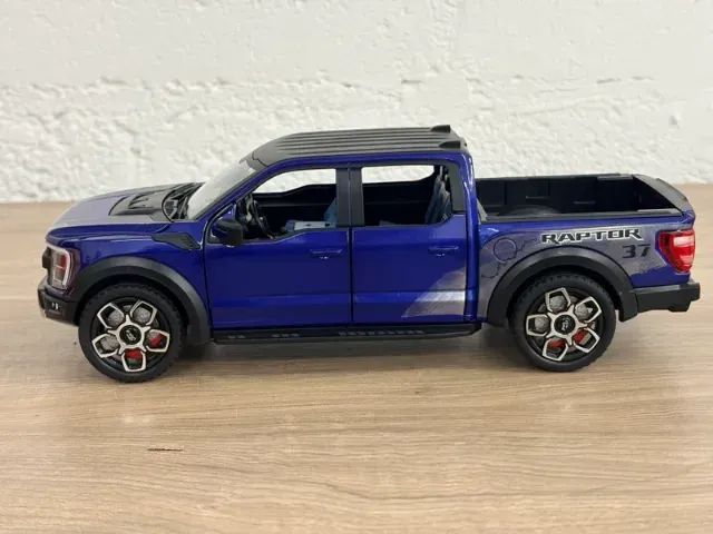 Miniatura Picape Ford Raptor azul 1:24 som e luz - Foto 4