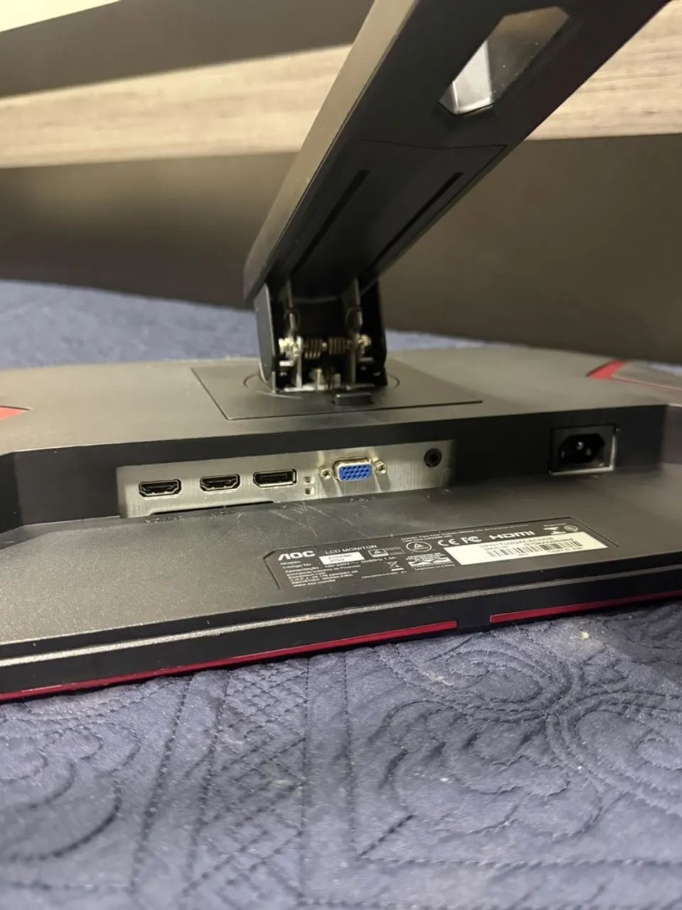 Monitor AOC HERO 144hz 1ms - Foto 3