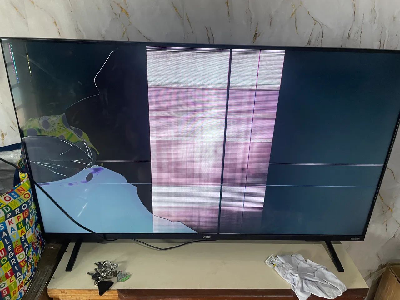 Vendo tv para retirar peça 