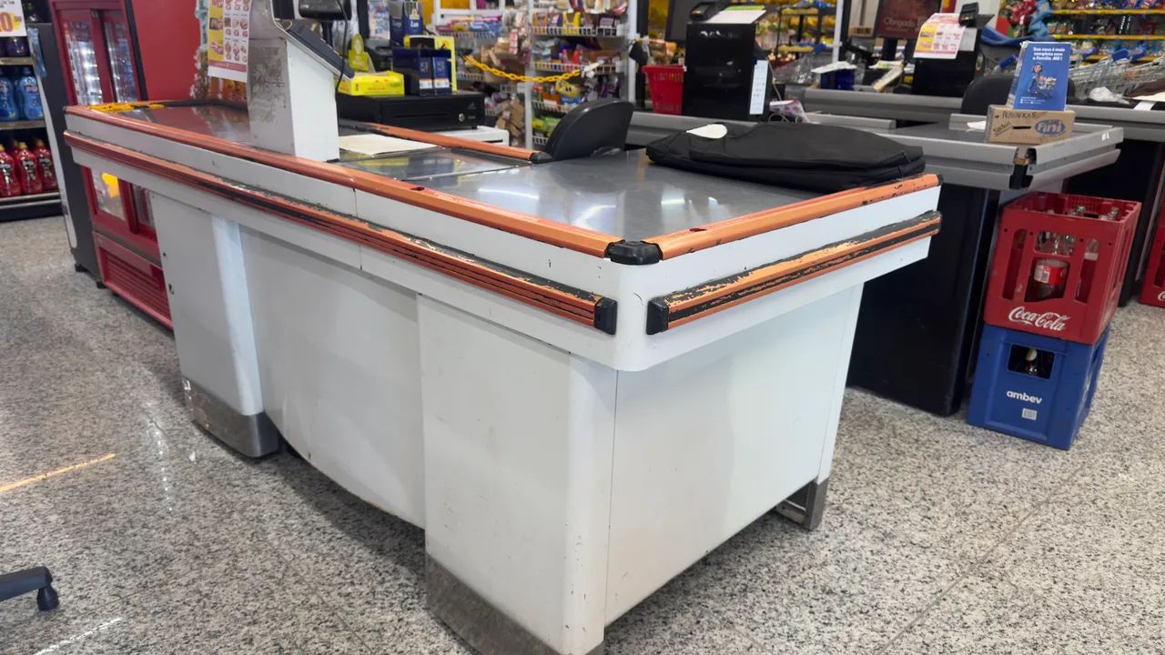 Checkouts supermercado 