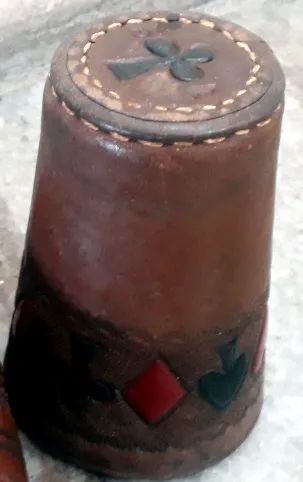Copo de couro para jogo de dados - Foto 5