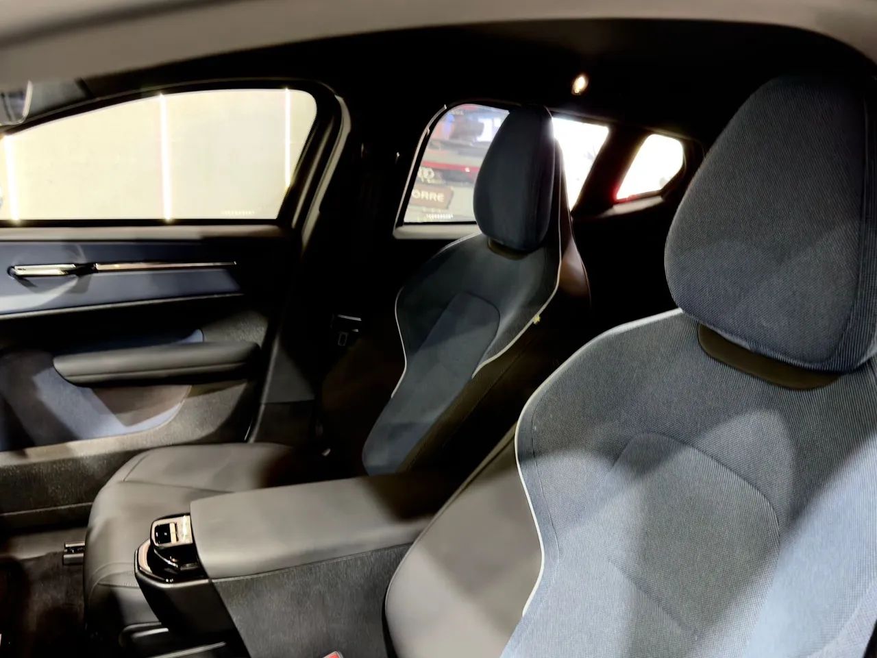 Volvo EX30 E40 Core (elétrico) 2025 - Foto 4
