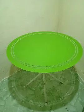 Mesa com 4 cadeiras 