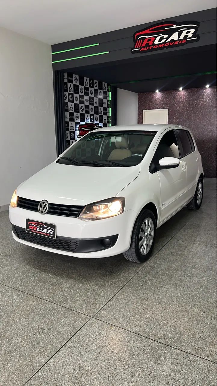 Volkswagen Fox 1.0 MI Total Flex 8V 5P 2013