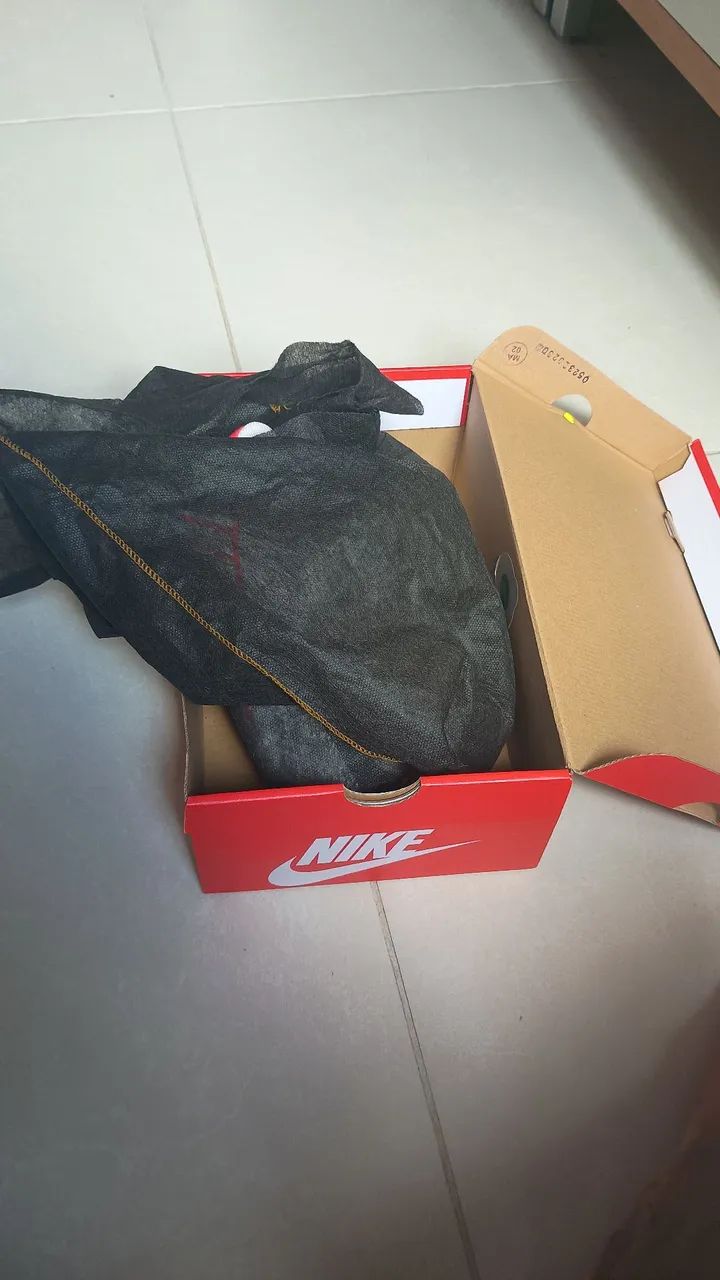  NIKE 41  DE SALÃO NUNCA USADA  - Foto 3