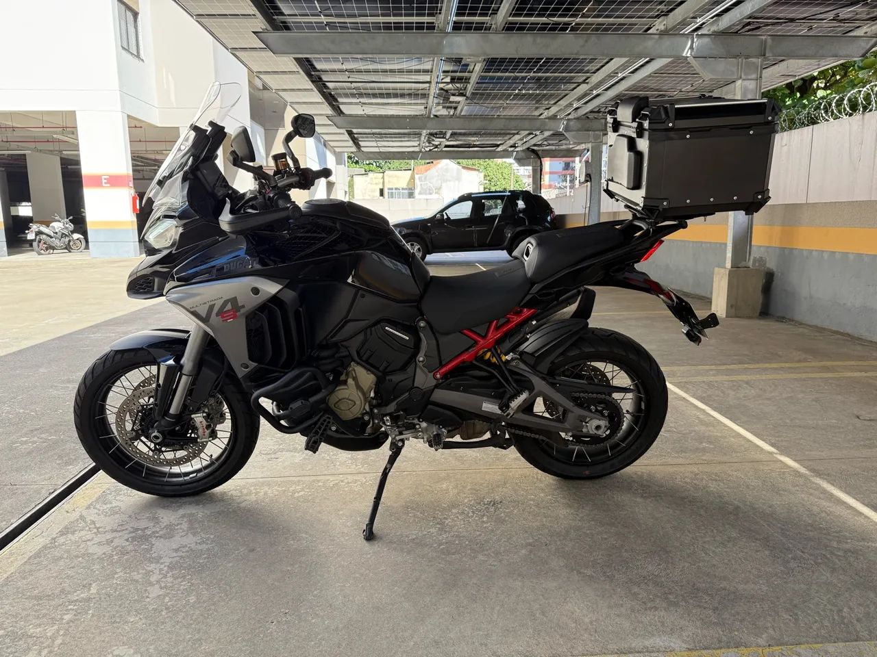 Ducati Multistrada V4S  em estado zero ! - Foto 3