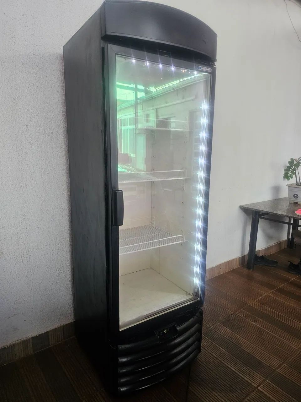 Vendo freezer Expositor funcionando perfeitamente 