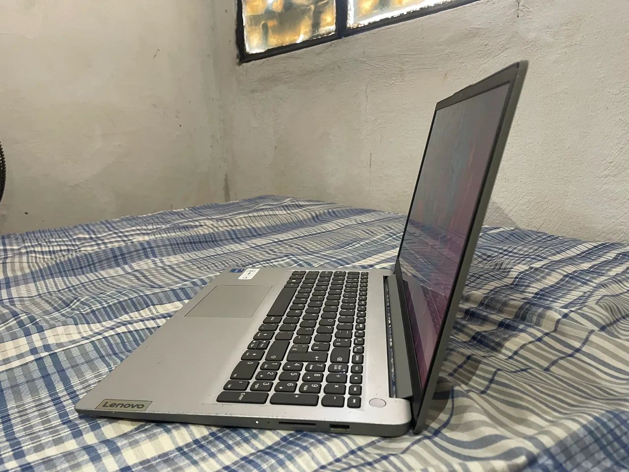Vendo notebook Lenovo  - Foto 2