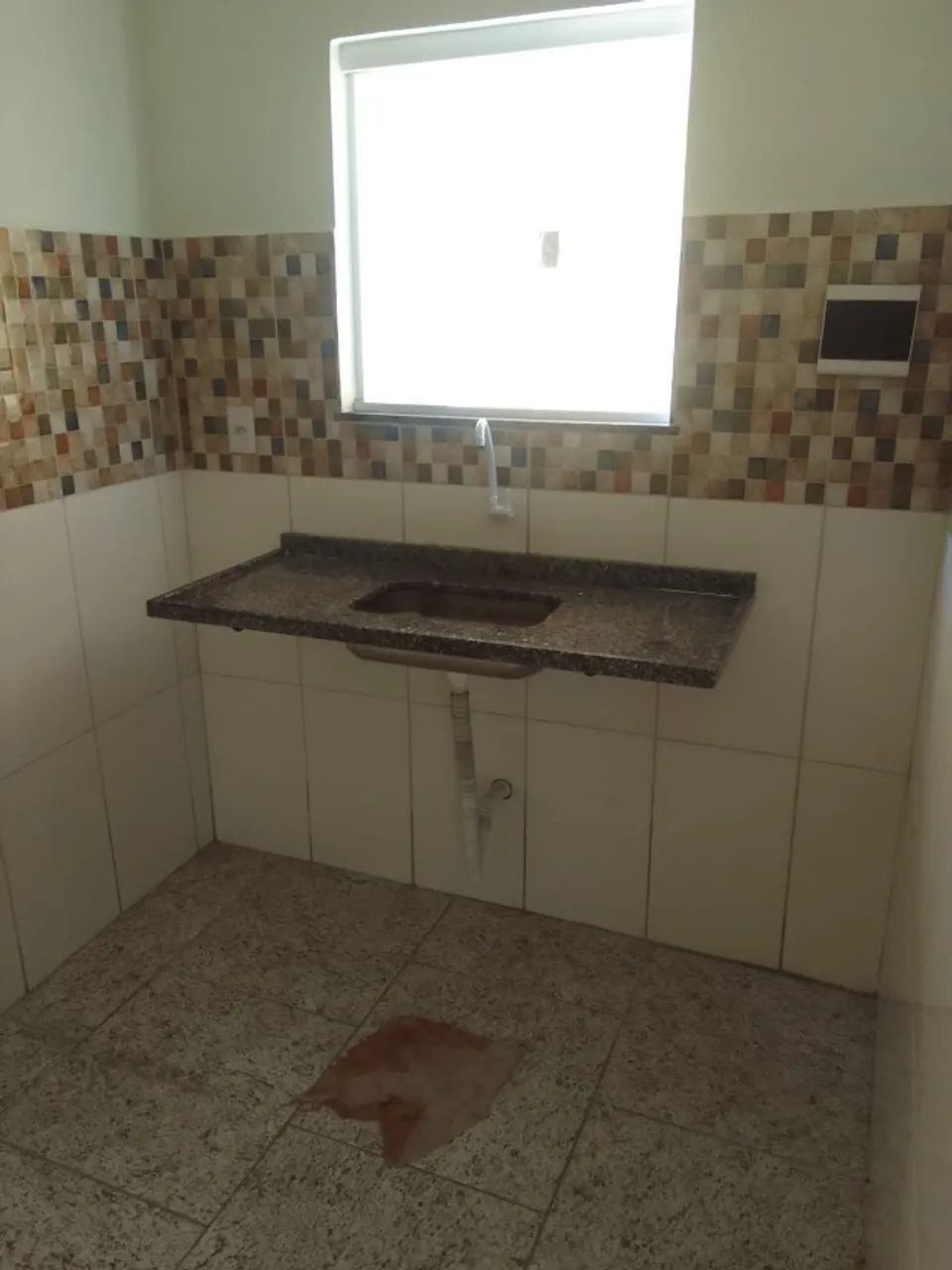 Alugo Kitnet com 1 quarto, sala, cozinha, banheiro e área de serviço  - Foto 4