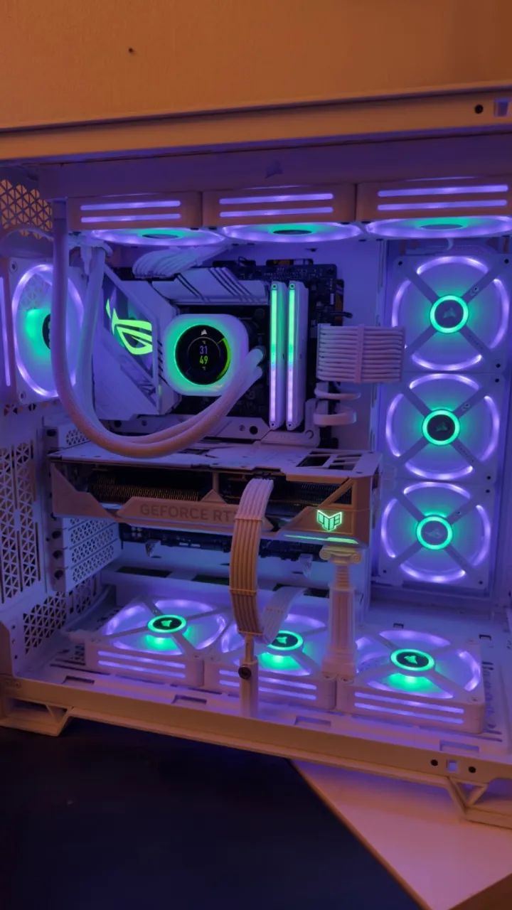 (Sob encomenda) Suporte para GPU - Coluna Grega Ajustável