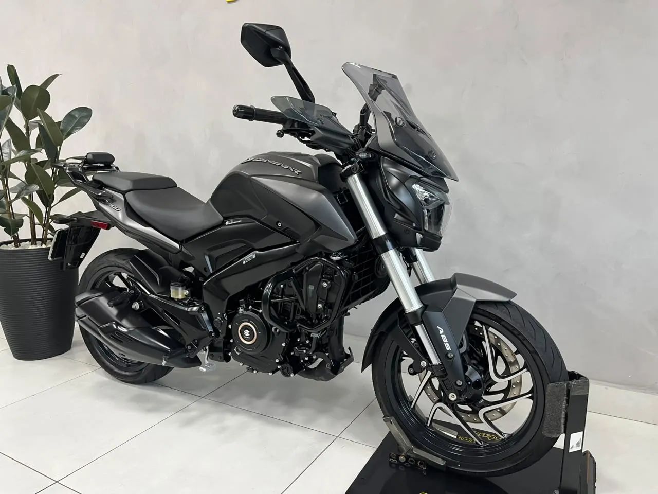 Bajaj DOMINAR 400  - Foto 4
