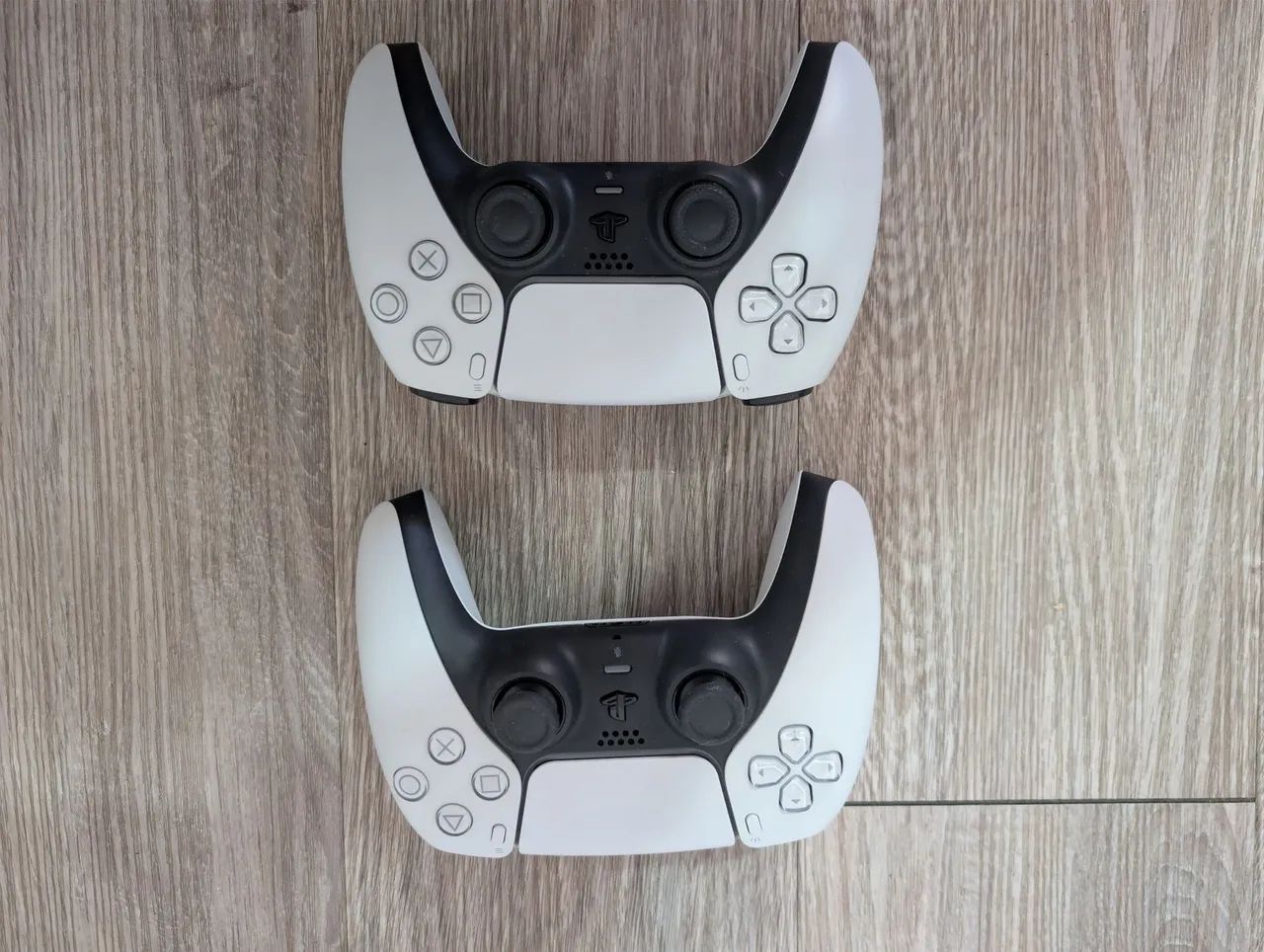 PS5 Slim 1TB com Leitor + 2 Controles DualSense + Caixa - Foto 5