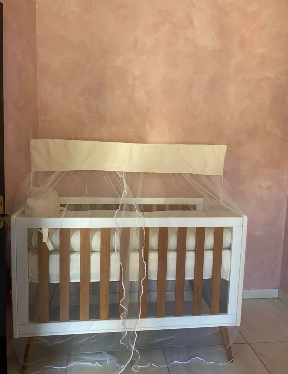 Berço Matic vira mini cama  - Foto 2