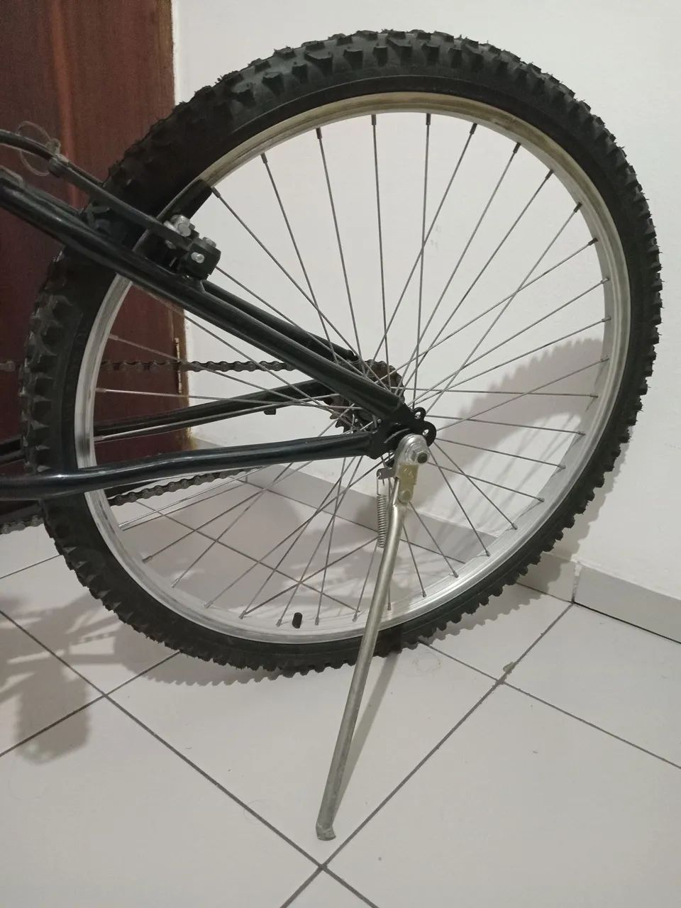 Bicicleta feminina rebaixada preta - Foto 2