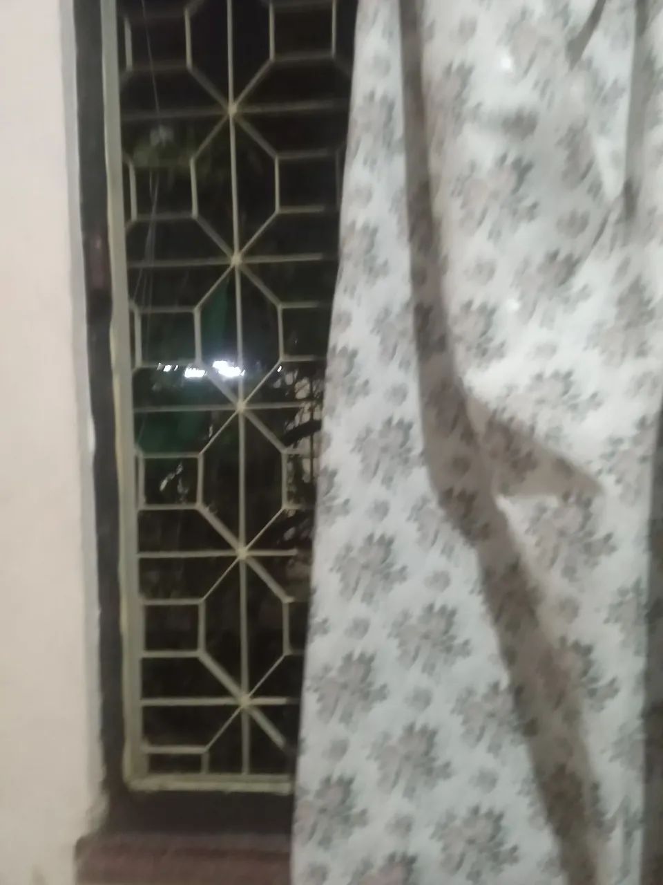 Alugo quarto completo c banheiro  varal
