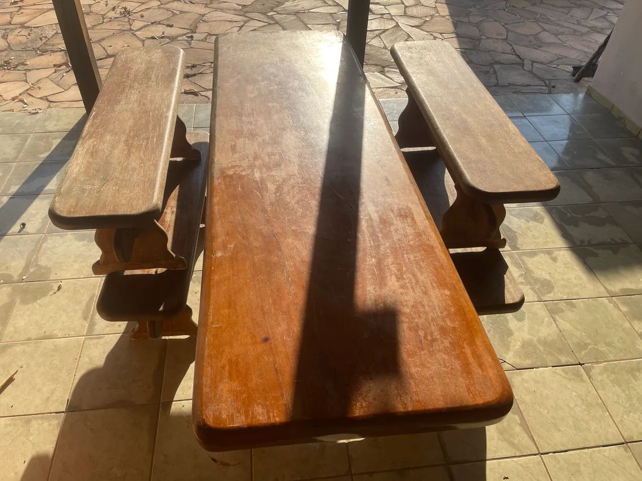 Mesa madeira maciça conj 4 bancos
