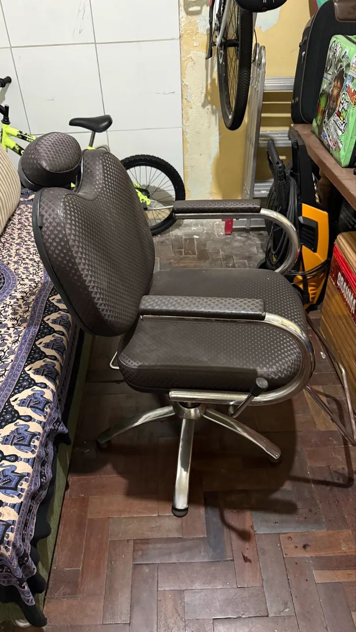 Cadeira reclinável Barbearia / Salão  - Foto 2