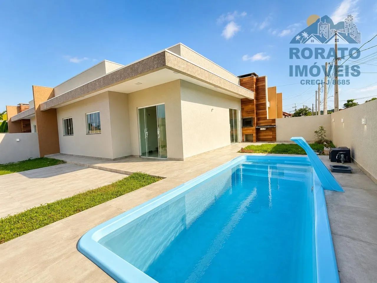 Casa com 3 quartos e piscina em Gaivotas - Matinhos
