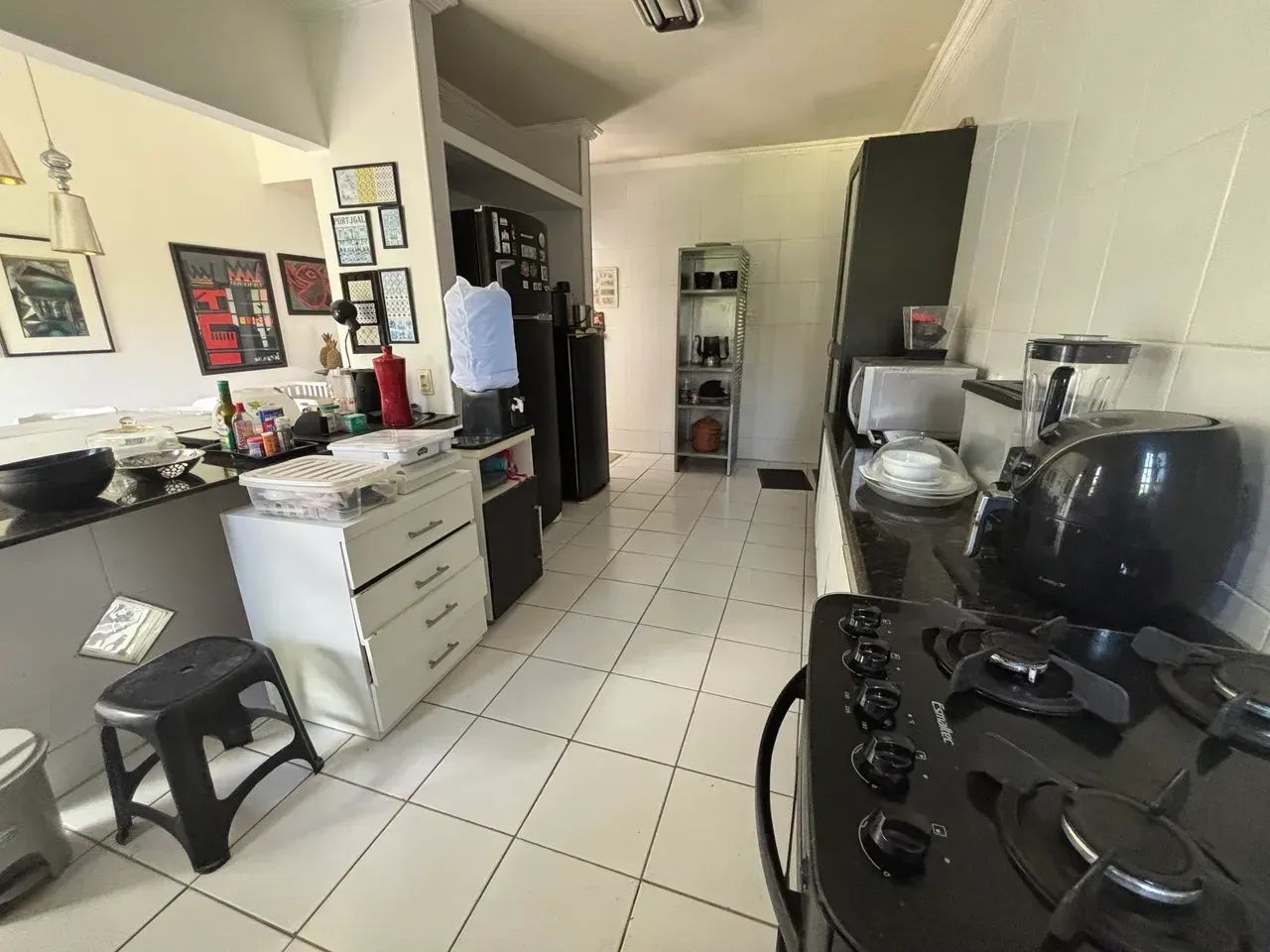 CASA COM ARQUITETURA MODERNA, BEIRA DE PISTA. - Foto 6