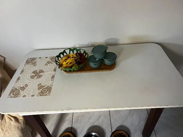 MESA DE COZINHA/JANTAR BRANCA COM PÉS DE MADEIRA - Foto 3