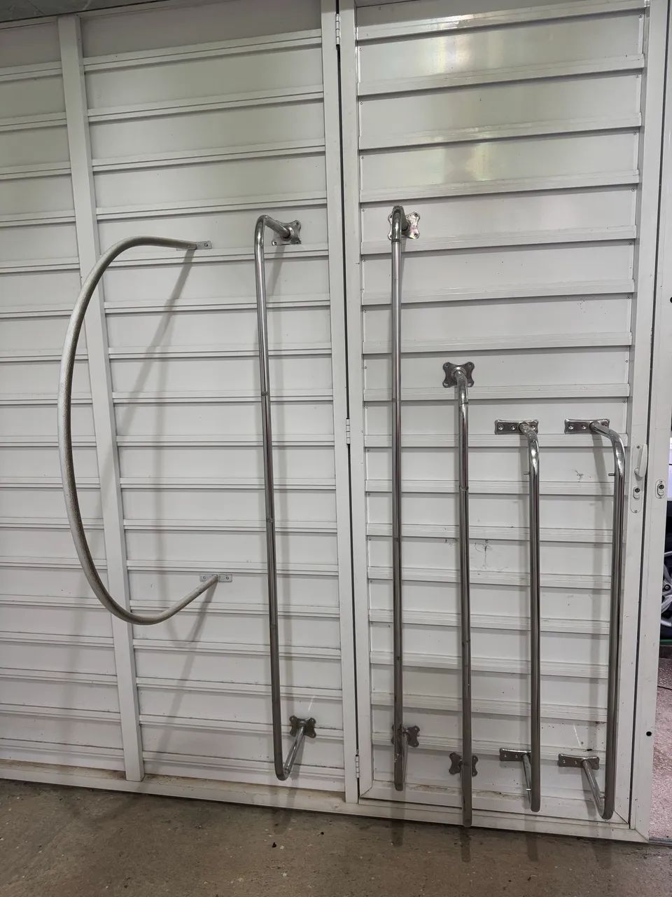 Araras em inox para lojas  - Foto 3