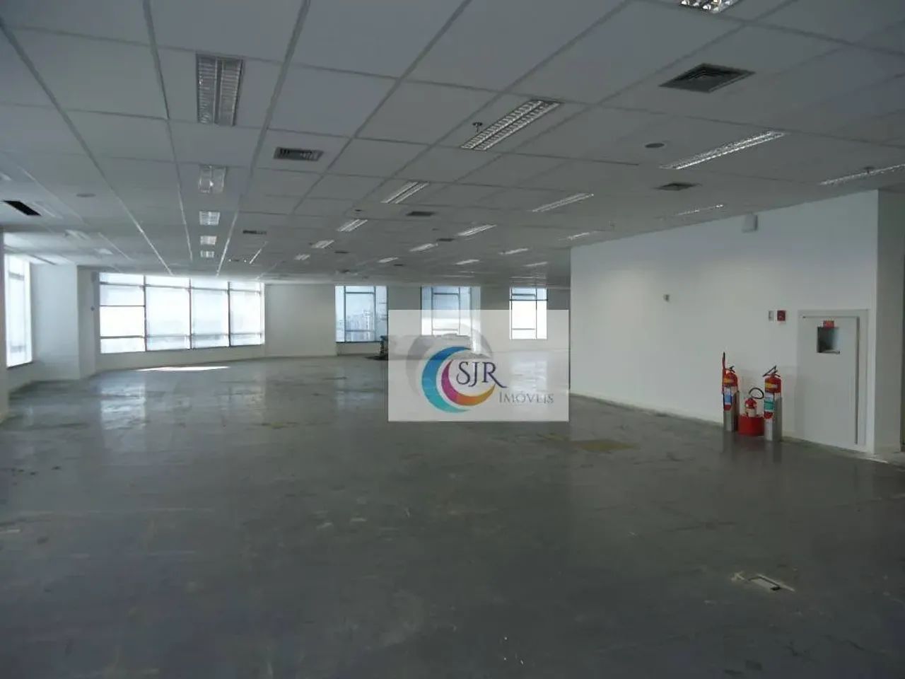 Conjunto para alugar, 520 m² -Piso elevado, forro e calhas de iluminação 4 banheiros Quase - Foto 7
