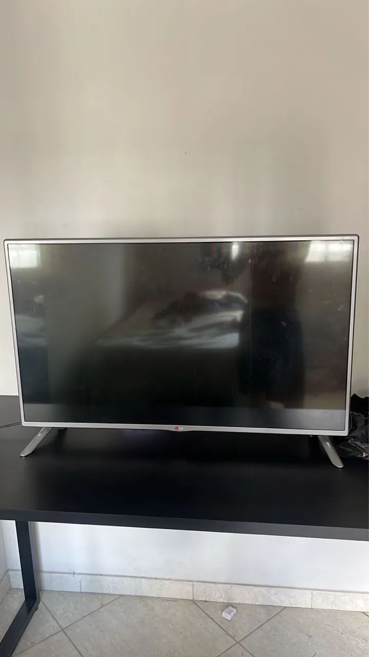 tv lg 43 polegadas praticamente nova - Foto 2