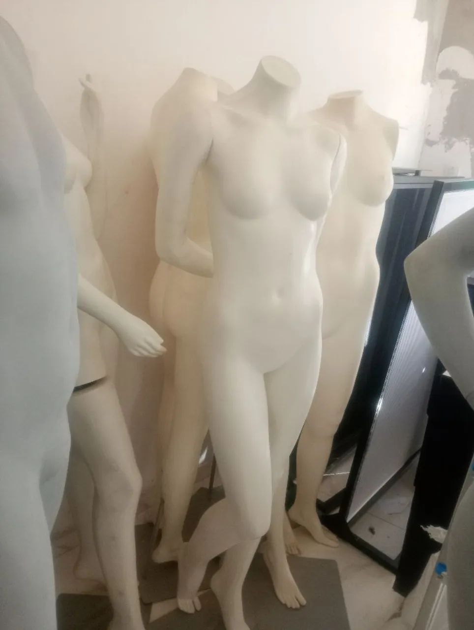 Maniquim e balcão  - Foto 3